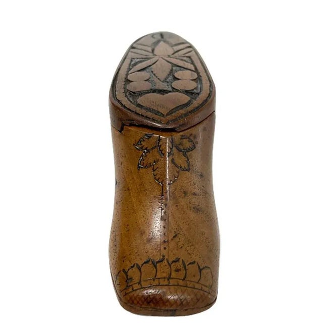 Early 19th Century Dutch Wooden Shoe Shaped Snuff Box For Sale - Image 5 of 8