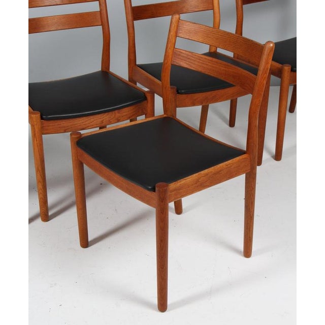 1970s Dining Chairs in Oak and Leather by Poul Volther for FDB, 1970s, Set of 5 For Sale - Image 5 of 8