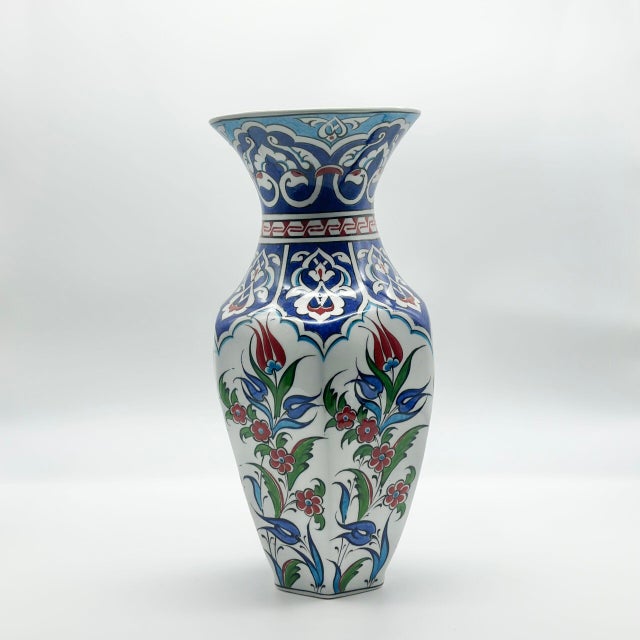 2020s Handmade Ceramic Vase (25cm) Traditional Turkish Floral Art – Faceted Hexagonal Body with Cobalt Blue Rumi Motifs For Sale - Image 5 of 8