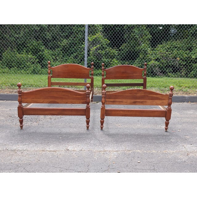 Vintage Cannonball American Colonial Carved Cherry Wood Twin Size Bedframe - A Pair For Sale - Image 9 of 11