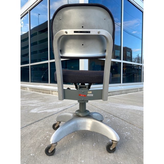 General Fireproofing Company 1970s Industrial Tanker Chair Giò Ponti for GoodForm For Sale - Image 4 of 12