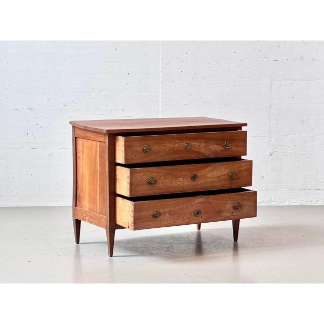 Wood Early 20th Century Antique Neoclassical Chest of 3 Drawers For Sale - Image 7 of 17