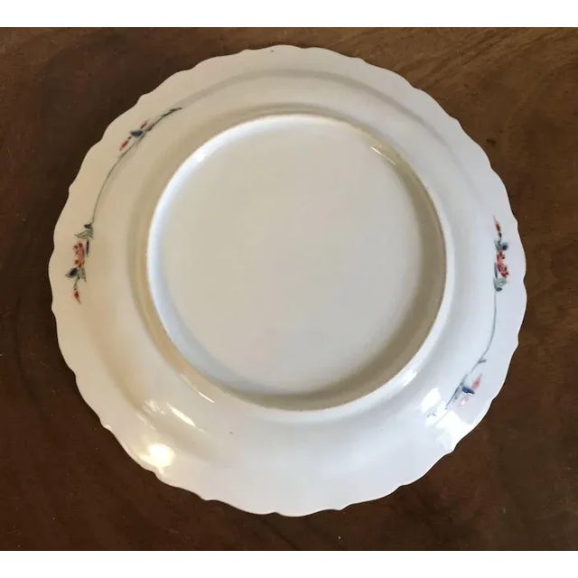 Antique 18th Century Japanese Kakiemon Porcelain Plate Decorated with Flowering Plum Tree For Sale - Image 10 of 11