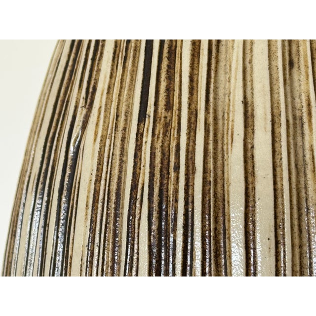 Mid 20th Century 20th Century Signed Japanese Studio Pottery Vessel For Sale - Image 5 of 9