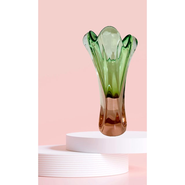 Pink Large 1960's Asymmetrical Green and Gentle Pink Art Glass Vase, Josef Hospodka for Chrisbska For Sale - Image 8 of 12