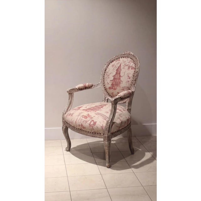 Louis Icart 1940s Vintage French Louis XVI Asian Linen Chair For Sale - Image 4 of 5