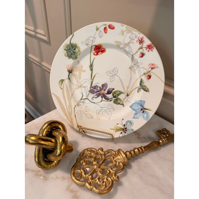 Ceramic Late 20th Century Royal Stafford English Botanical Floral & Strawberry Dinner/Display Plate For Sale - Image 7 of 10