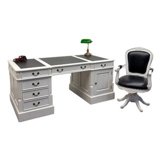 Classic English White Desk with Desk Chair, Set of 2 For Sale