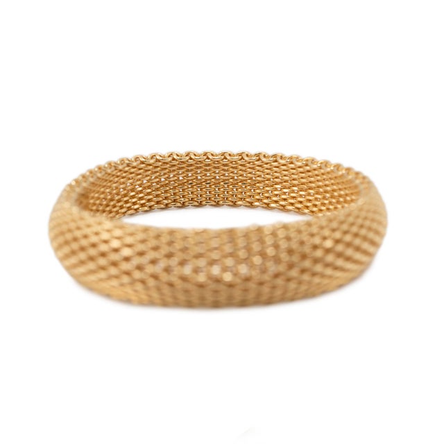 Modern Tiffany & Co. 18k Yellow Gold 15 Link Rows Somerset Mesh Bangle Bracelet For Sale - Image 3 of 8