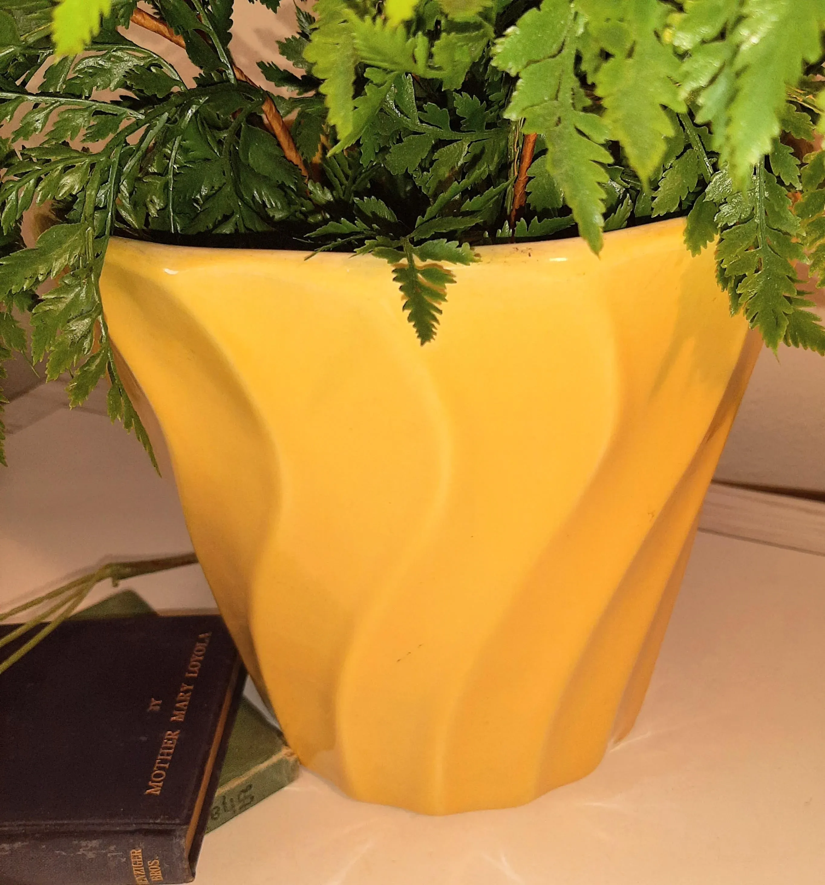 Bauer Yellowware Yellow Swirl Pottery Planter California Usa Mid