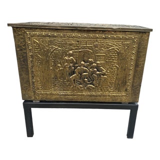 Mid 20th Century English Press Minted Brass Pub/Tavern Scene Wood Kindling Storage Box on Stand For Sale