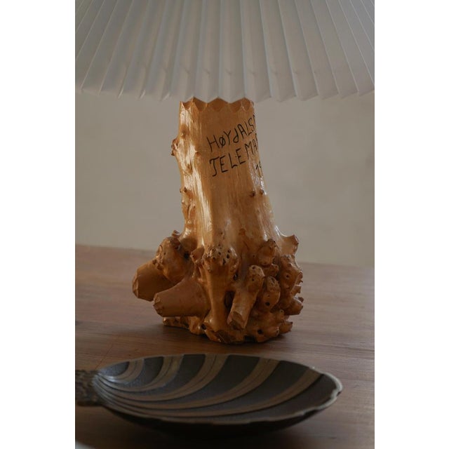 Scandinavian Modern Carved Wooden Table Lamp with Engraved Inscription, 1972 For Sale - Image 6 of 18