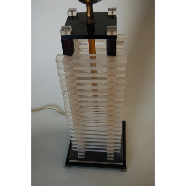 Metal Hollywood Regency Stacked Lucite Table Lamp For Sale - Image 7 of 7