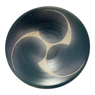 Large 17" Studio Pottery Bowl Signed Hughes Blue Sprayed Glaze Tomoe Swirl 1980s For Sale