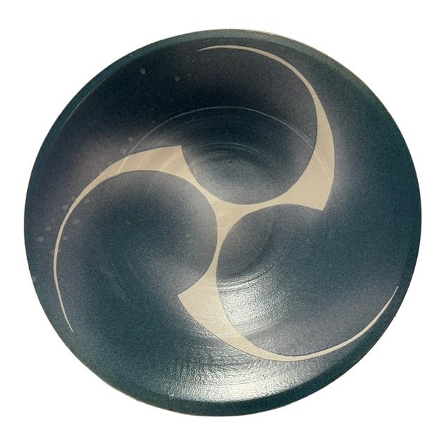 Large 17" Studio Pottery Bowl Signed Hughes Blue Sprayed Glaze Tomoe Swirl 1980s For Sale
