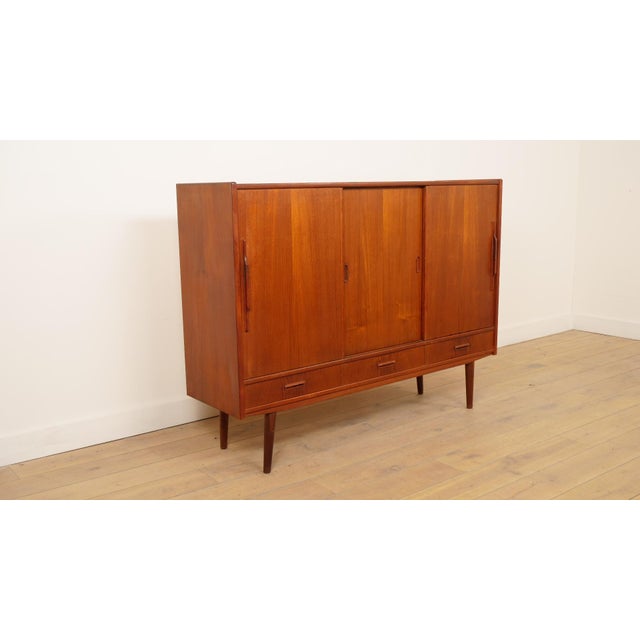 Looking for a distinctive vintage cupboard with plenty of storage space? This beautiful vintage teak cupboard is a real...