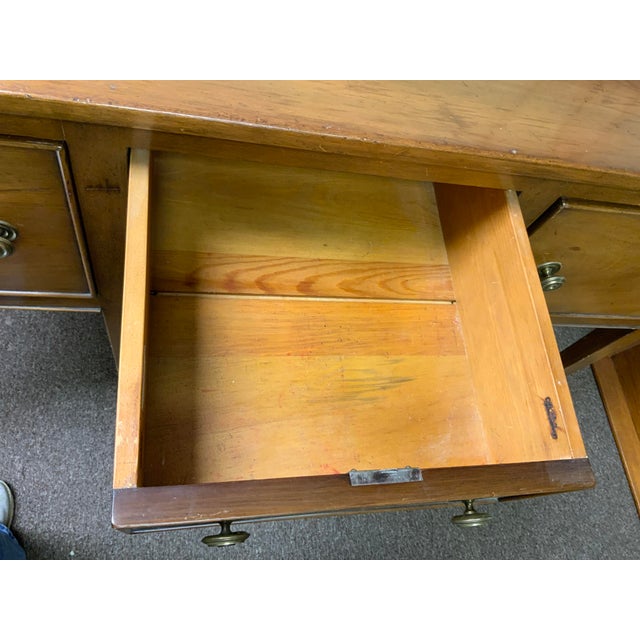 Circa 1970’s Colonial Williamsburg Reproduction Huntboard, by Kittinger For Sale - Image 10 of 11