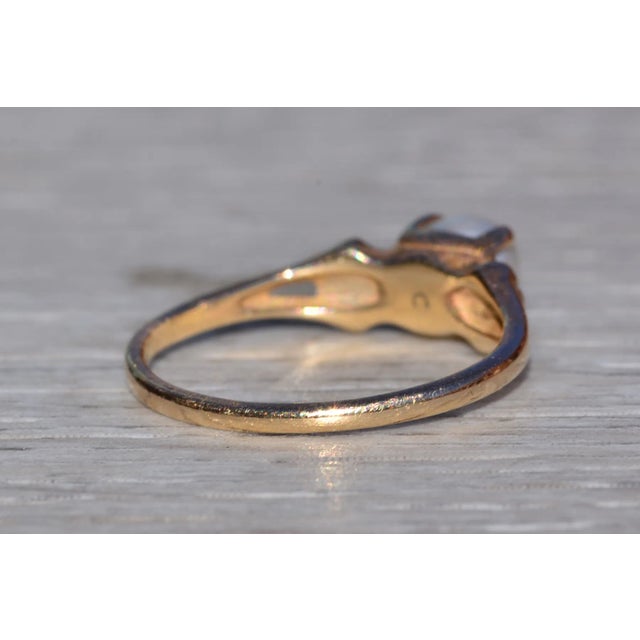 1990s The Muldraugh: Ladies Vintage Yellow Gold Pearl Ring For Sale - Image 5 of 9