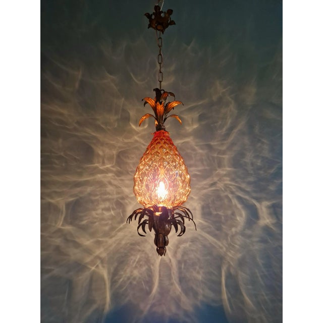 Pineapple Pendant Light in Gold Metal and Amber Glass, Italy, 1960 For Sale - Image 4 of 17