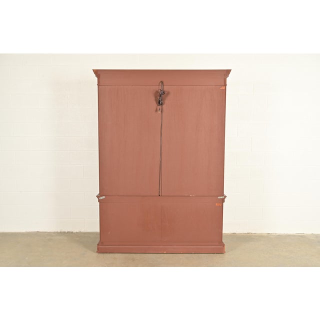 Baker Furniture Georgian Flame Mahogany Lighted Breakfront Bookcase Cabinet For Sale - Image 13 of 14