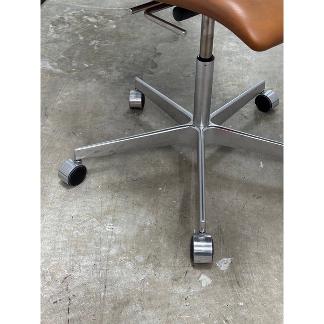 1990s 1990s Arne Jacobsen Oxford Classic High-Back Chair For Sale - Image 5 of 6