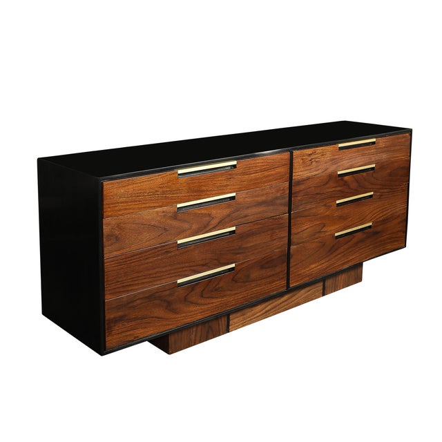 A quintessential example of Vladimir Kagan's groundbreaking mid-century modernist vision, this rosewood chest of drawers,...