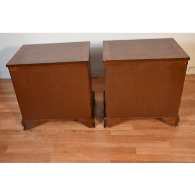 1960s English Chippendale Style Mahogany Nightstands Bed Side Tables by Baker For Sale - Image 11 of 18