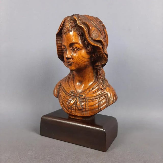 1960s Vintage Italian Wood Sculpture Bust of Girl, 1960s For Sale - Image 5 of 15