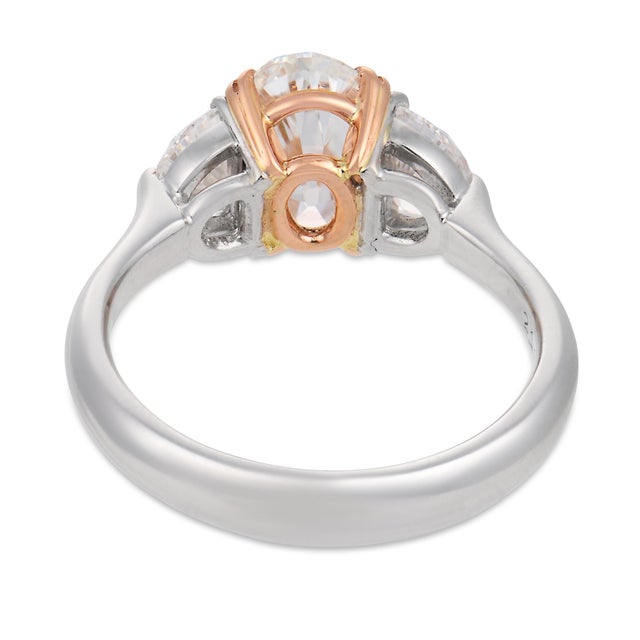 1980s Gia 2.10 Carat Oval Old Mine Cut Diamond Platinum Engagement Ring, Size 6.25 For Sale In Los Angeles - Image 6 of 8