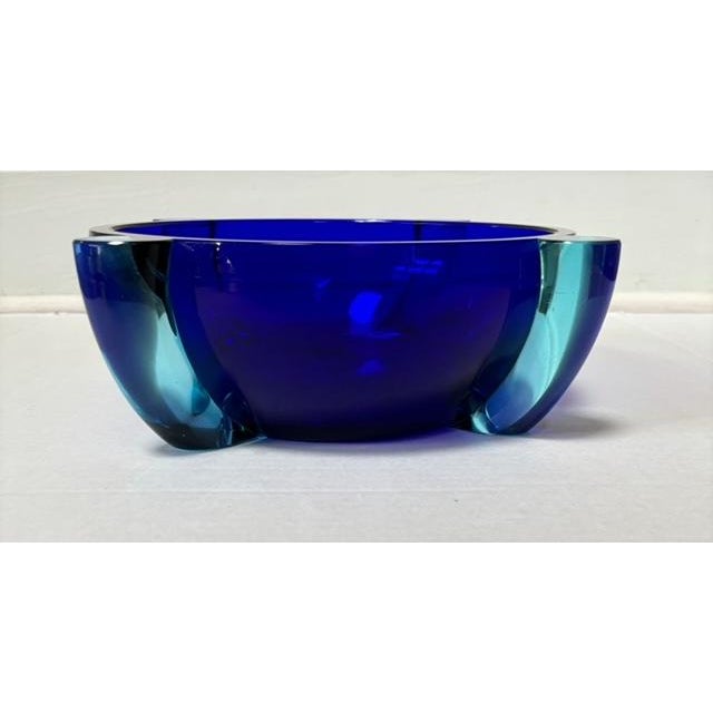 Mid-Century Modern Late 20th Centry Rosmonda Murano Blue Glass Vase by Venini Made in Italy For Sale - Image 3 of 10