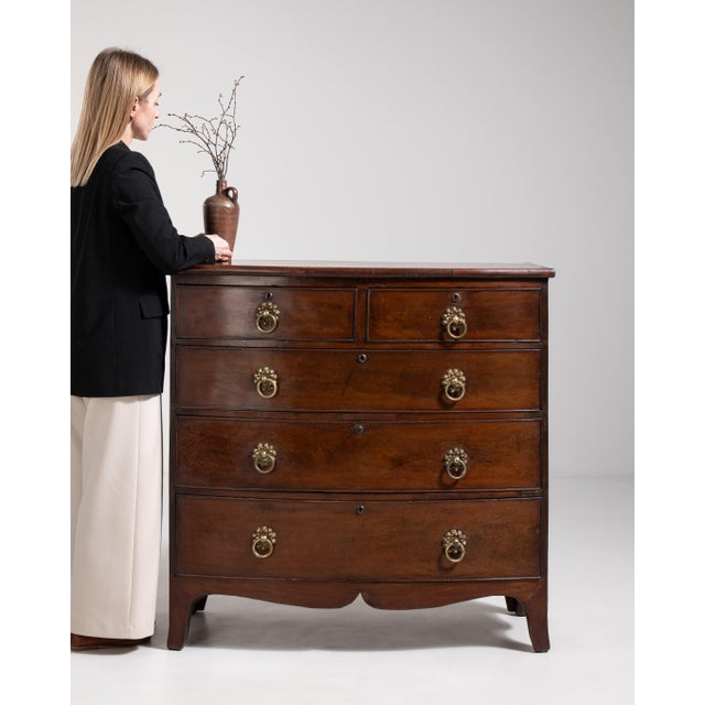Traditional Regency Bow-Front Mahogany Chest of Drawers, Antique, United Kingdom, 19th Century For Sale - Image 3 of 15