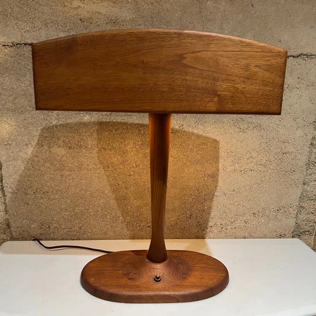 1960s Mid-Century Modern Walnut Desk Lamp With Organic Design For Sale In San Diego - Image 6 of 11
