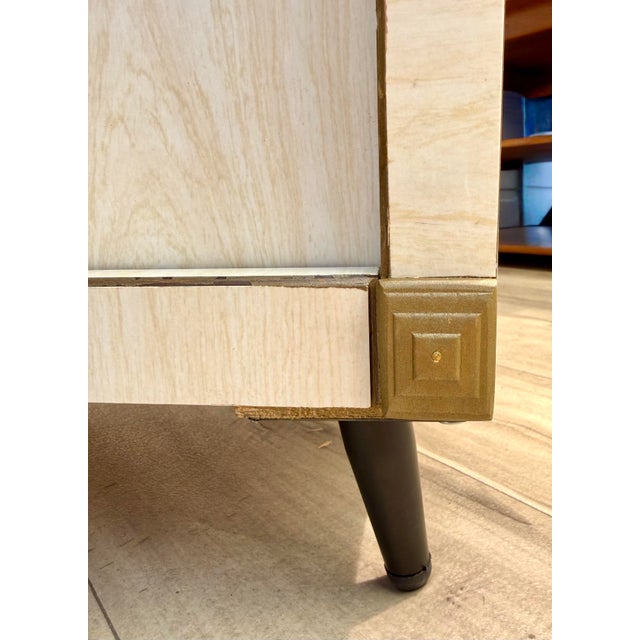 Mid-Century Modern Display Cabinet With Sliding Glass Doors For Sale - Image 10 of 12