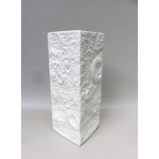 White Bisquit-Porzellan Vase from Ak Kaiser, 1970s For Sale - Image 3 of 18