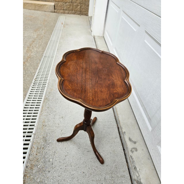 English Brandt Mahogany Oval Side Table Candle Stand For Sale - Image 3 of 12