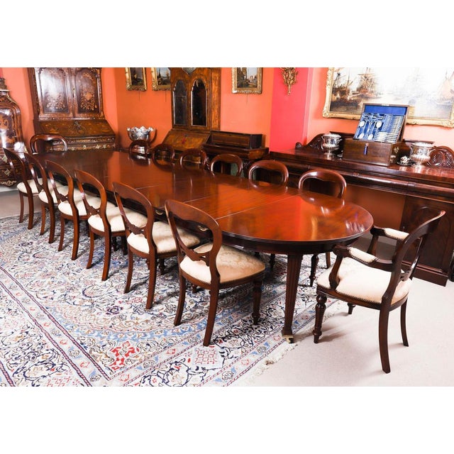 Antique Flame Mahogany Telescopic Extending Dining Table, 19th Century For Sale - Image 4 of 18