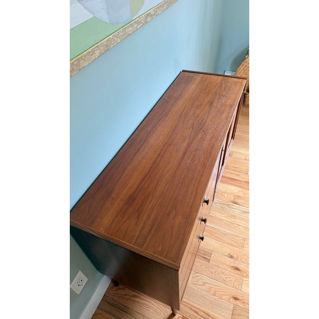 Vintage MCM Petite Credenza Attributed to Jack Cartwright for Founders For Sale - Image 11 of 12