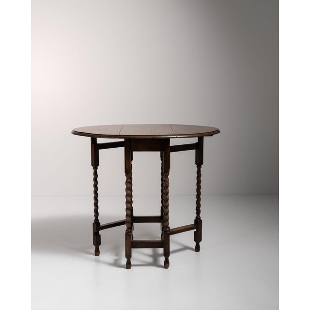 20th Century United Kingdom Rich Amber Oak Gateleg Table For Sale In Greensboro - Image 6 of 9