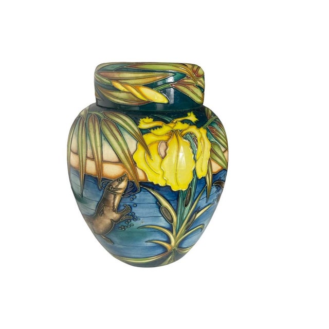 Otters Ginger Jar by Sian Leeper for Moorcroft Pottery, 2004 For Sale - Image 13 of 13
