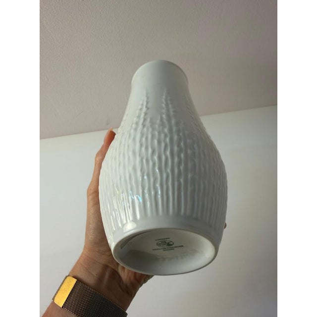 White Porcelain Vase by Hans Achtziger for Hutschenreuther For Sale - Image 3 of 11