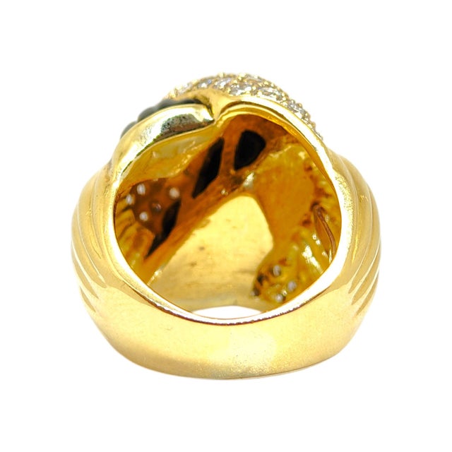 Vintage 18k Gold Fluted Black Onyx and Diamond Knot Style Ring, Size 6.75 For Sale - Image 4 of 8