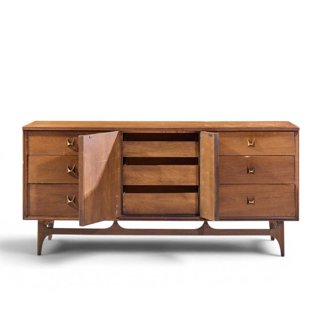 Broyhill Brasilia Mid Century Lowboy Dresser For Sale In Chicago - Image 6 of 10