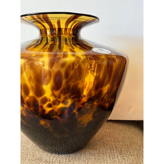 1970s Vintage Italian Amber Tortoiseshell Art Glass Vase Large Murano Style Azzurra Maestri Vetrai For Sale - Image 5 of 11
