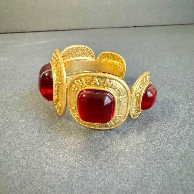 Chanel Red Gripoix Cabachon Glass Bracelet Vintage Gold Tone Cuff For Sale - Image 6 of 11