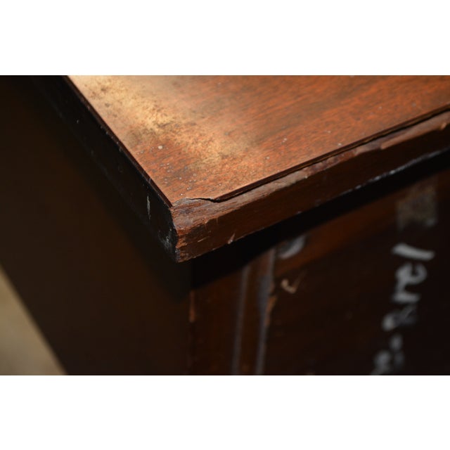 Vintage 1960s Federal Biggs Furniture 3 Drawer Solid Golden Mahogany Writing Desk For Sale - Image 14 of 18