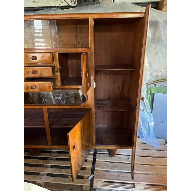 Wood Art Deco Sideboard in Walnut and Glass For Sale - Image 7 of 12