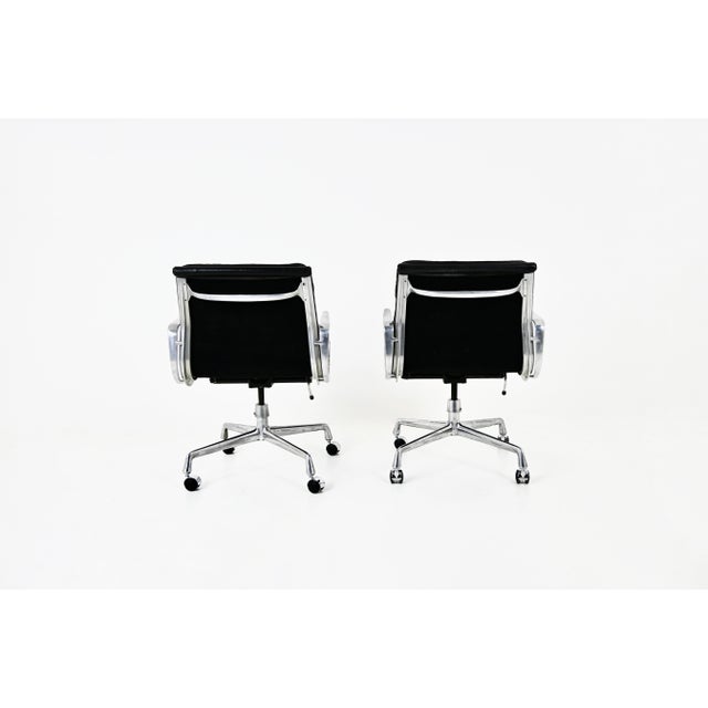 1970s Soft Pad Chairs by Charles & Ray Eames for Ring Mobelfabrikk, Norway, 1970s, Set of 2 For Sale - Image 5 of 14