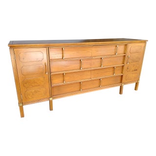 Mid 20th Century Thomasville Tamerlane Burlwood Dresser Credenza Sideboard Bedroom Furniture For Sale