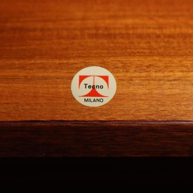 E22 Bookcase attributed to Osvaldo Borsani for Tecno For Sale - Image 11 of 16