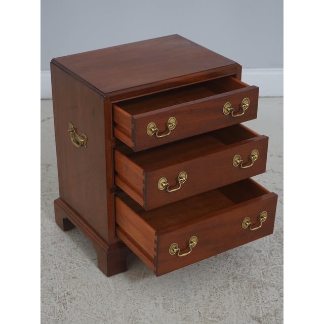 Chippendale Stickley 3 Drawer Mahogany Chairside Accent Chest For Sale - Image 3 of 18